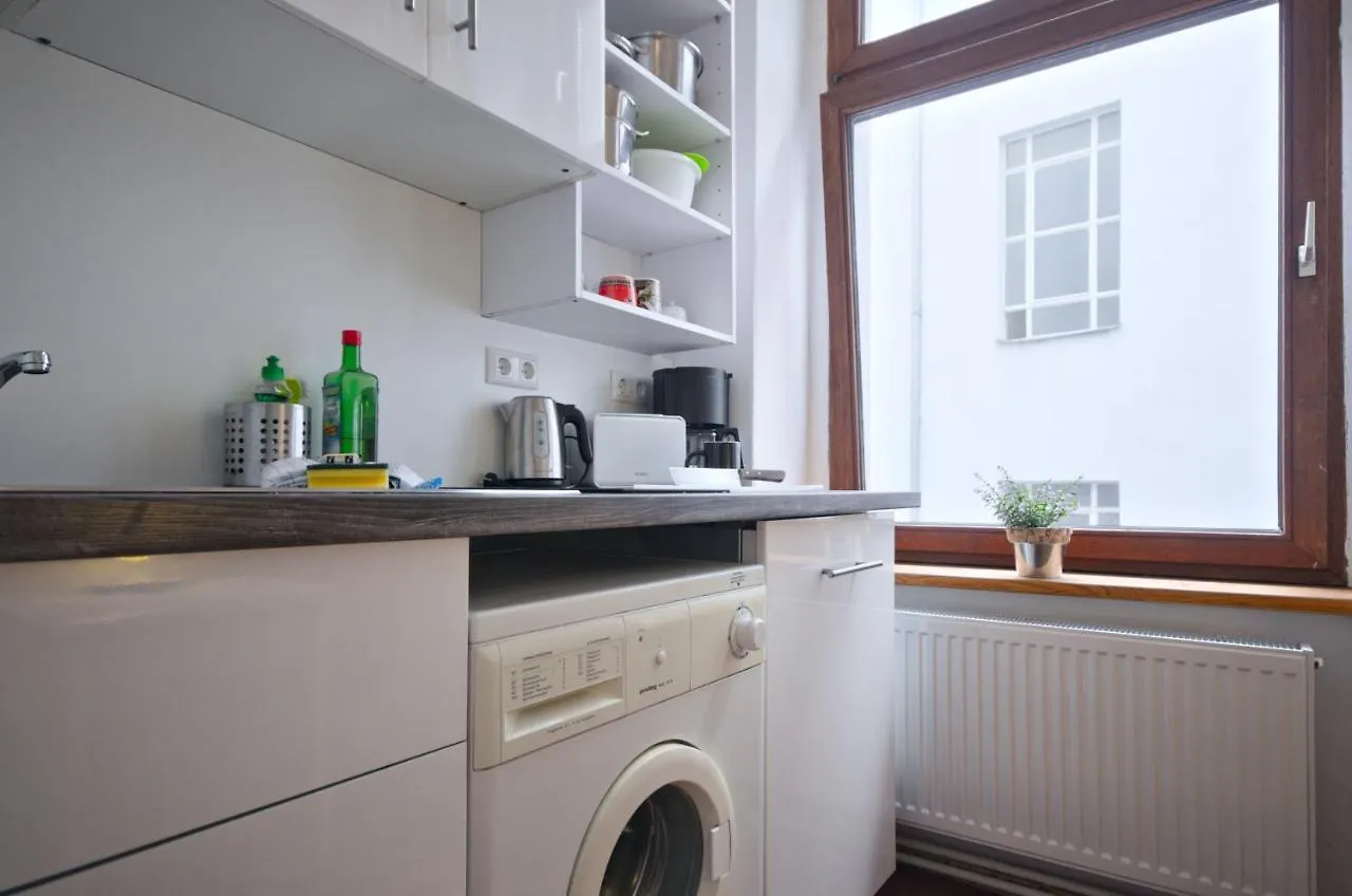 Courtyard Apartment Berlín 0*,  Německo